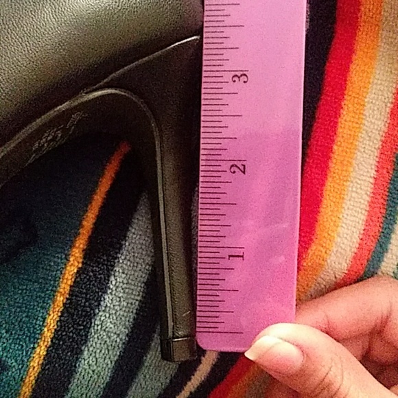 Heels - Picture 4 of 4